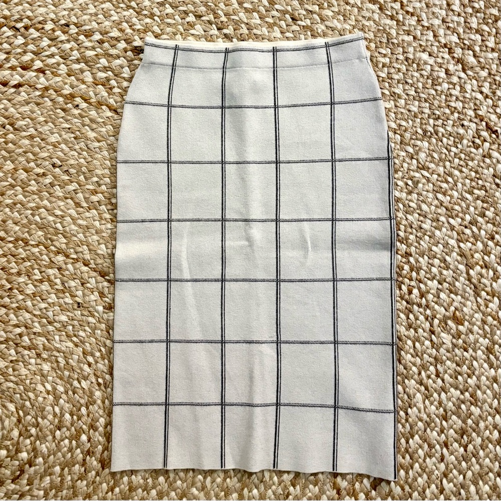 Tahari Knit Elegant Cream Checkered Windowpane Pencil Skirt
